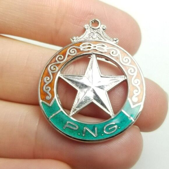 Vintage Sterling Silver P.N.G Star Pendant, Red Green Enamel Charm, Estate - Picture 1 of 7